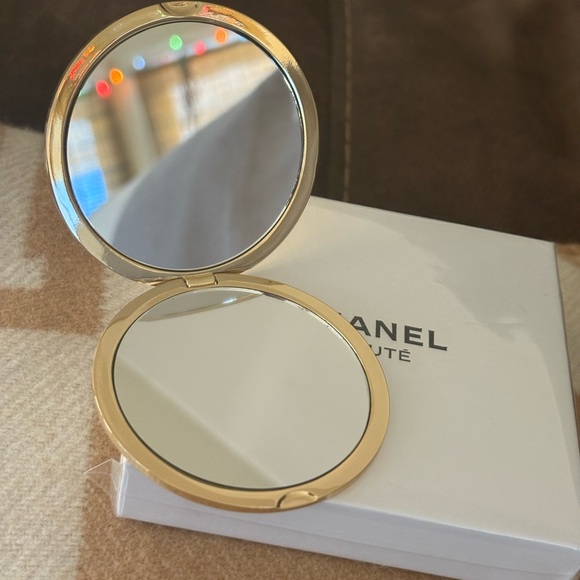 CC Boutique Other - CC Beaute Gold Compact Mirror GWP (gift with purchase)